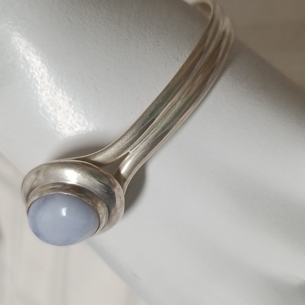 BLUE LACE AGATE CUFF STYLE BRACELET IN 925 SS, 7", EUC, J#49 - Picture 2 of 4